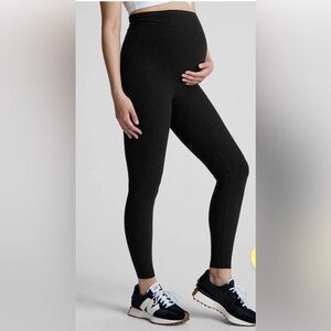Beyond Yoga Black Maternity Leggings